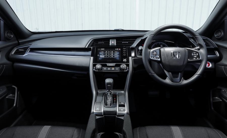 Торпедо Honda Civic VTi-L Hatchback (FK) 2020 года  (AU) (фото 27 из 28)